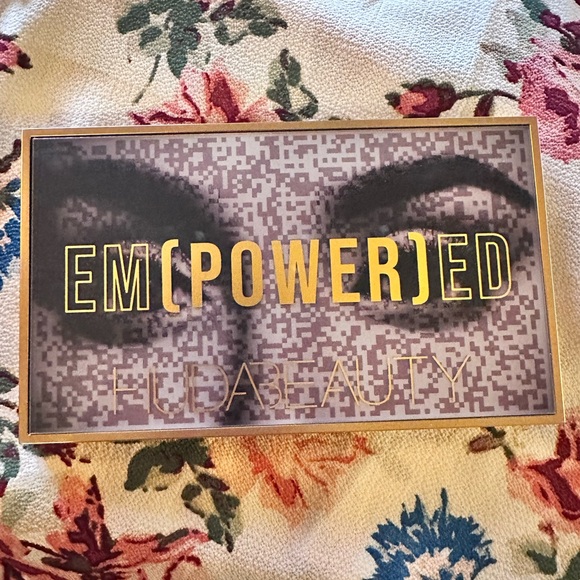 ⚡️Huda Beauty Empowered ⚡️ - Picture 1 of 6